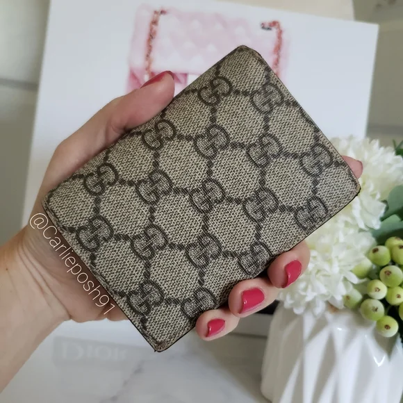 **SOLD** Authentic Pre-owned Gucci Supreme Cherries Compact Wallet - Picture 4 of 12